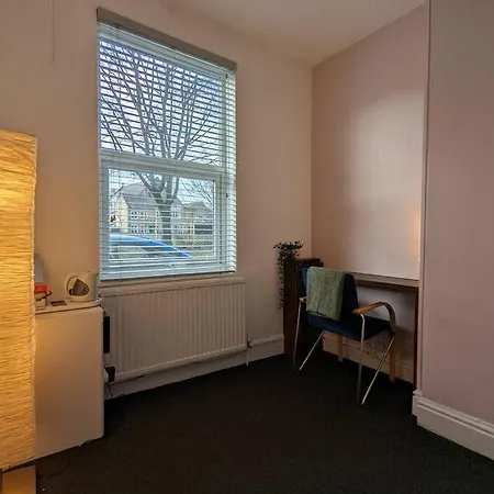 Semesterbostad Gloucester Pl - Affordable 3 Bed House Manchester