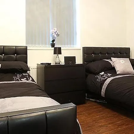 Lewis In The Heart Of The Northern Quarter Sleeps Up To 12 Apartman *