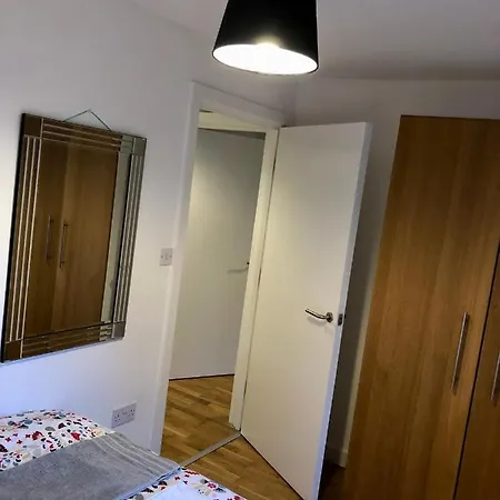Double Bedroom Central