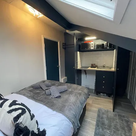 Deluxe Centrally Located In *