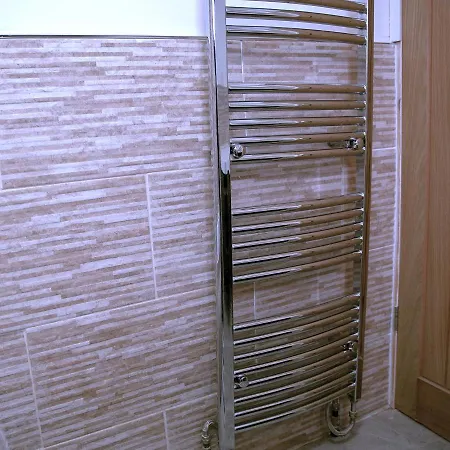 Rostron House Pensjonat *