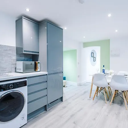 דירה The Ecclesian - Upscale Near Trafford Centre & Eccles Train Station מנצ'סטר