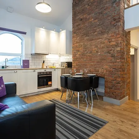 Pillo Serviced - Salford Apartmán *
