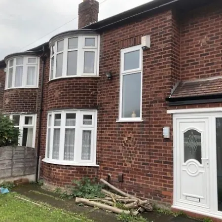 4 Bed Spacious House