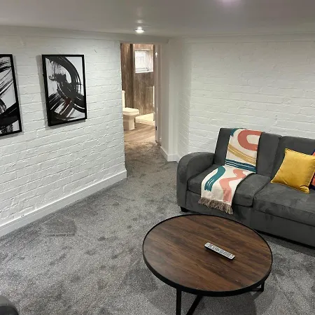 Airport Hideaway Apartament Manchester