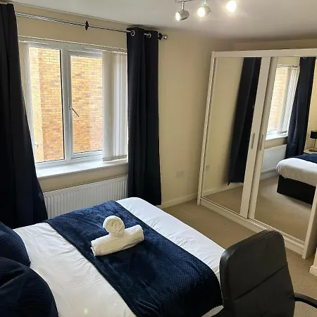 Entire Luxurious 2 Bedroom Apt Free Parking * Manchester