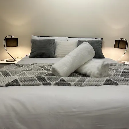 Entire Luxurious 2 Bedroom Apt Free Parking Lejlighed Manchester