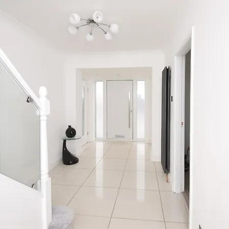 Guestready - Newly Renovated In Detached
