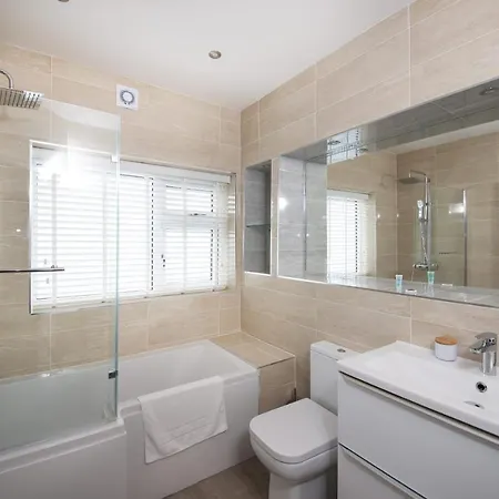 Guestready - Newly Renovated In Detached *