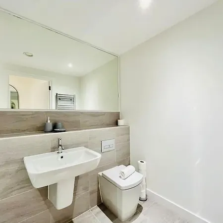 Modern One Bedroom Near Old Trafford Stadium شقة مانشستر