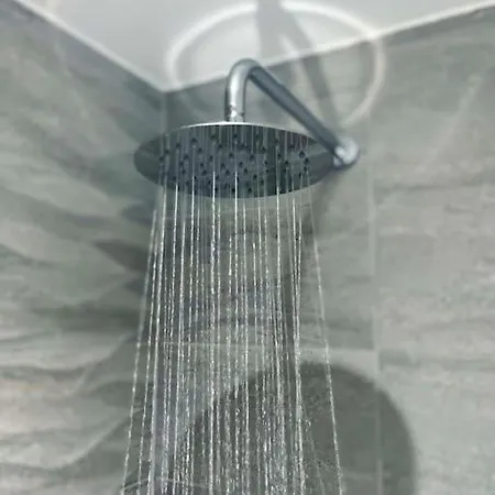 Modern One Bedroom Near Old Trafford Stadium *