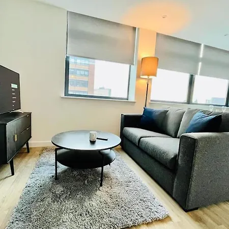 Modern One Bedroom Near Old Trafford Stadium