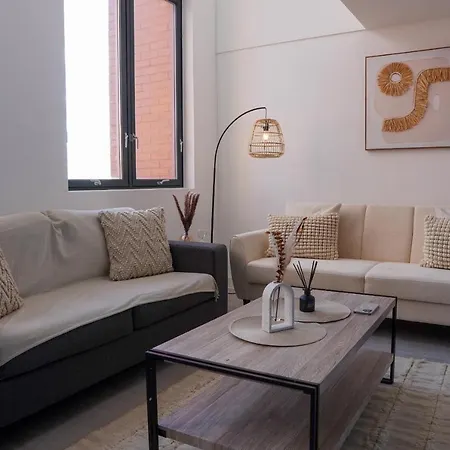 3bdr Penthouse By Torr Group Short Lets & Serviced With Private Rooftop Garden * Manchester