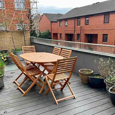 Central, Unique 4-storey House In Northern Quarter, Kwatera prywatna Manchester