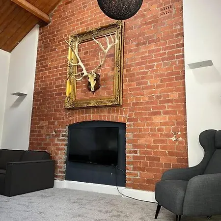 Gorgeous 2 Bed Loft Style マンチェスター