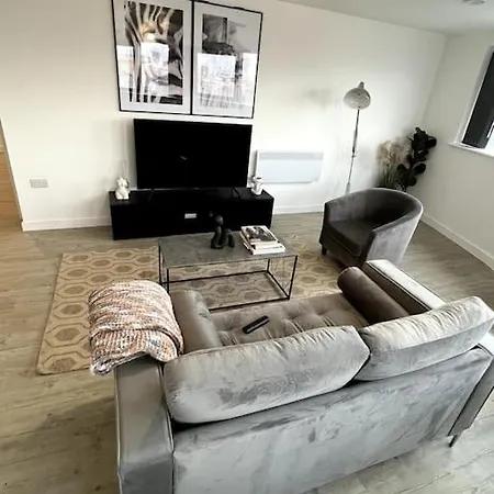 アパート Luxurious View In Salford