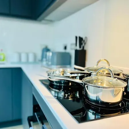 Modern One Bedroom Near Old Trafford Stadium