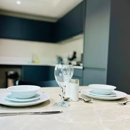 Modern One Bedroom Near Old Trafford Stadium マンチェスター