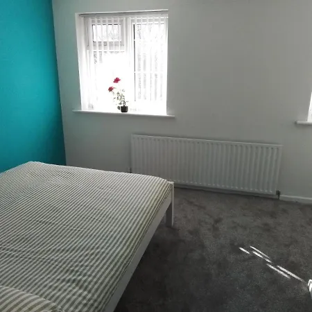 Σπίτι διακοπών Entire 2 Bedroom House -