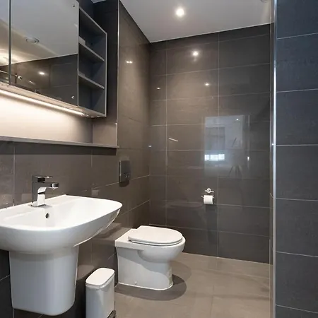 Pillo Serviced - Arena