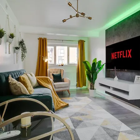 Spacious 5br - Coop Live & Etihad - Pool Table Σπίτι διακοπών *