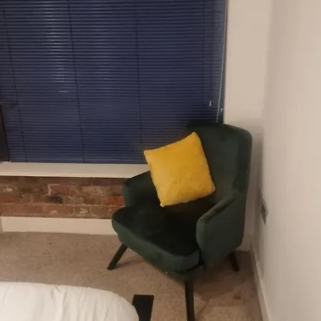 2 Bed, 2 Bath Apt, Northern Qrtr *