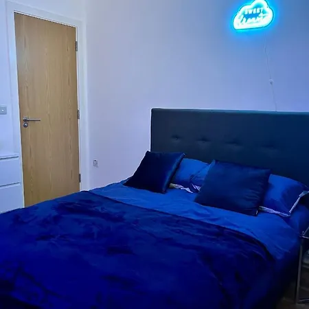 Salford Quays Apartment,