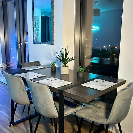 Apartment Salford Quays Apartment, *