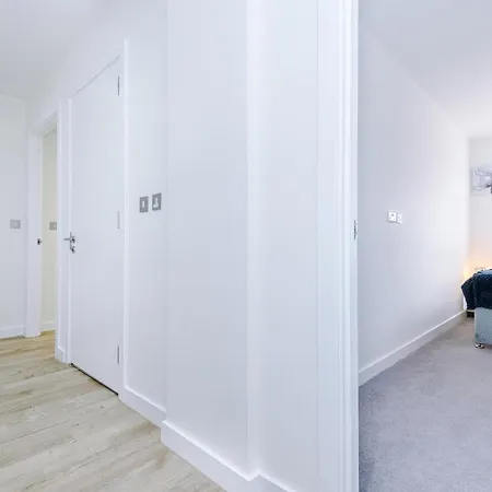 Weekly And Monthly Bookings At Zinnia Unit - Telly Homes Limited- New One Bed Apartment, Old Trafford Appartamento *