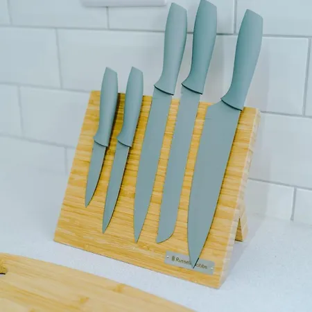 Tatil Evi Spacious 4 Bed With Parking Manchester