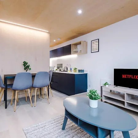 Апартаменты Sky Gardens - Contemporary Duplex *