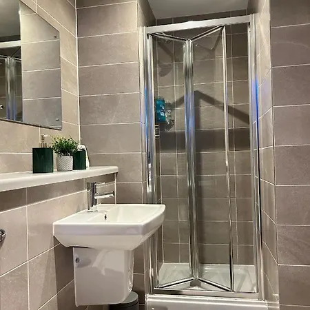 Salford Quays Apartment,