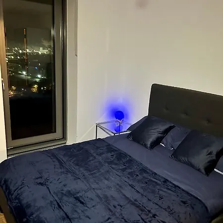Salford Quays Apartment, Manchester