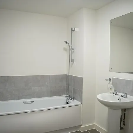 A Spacious 2 Bed With A River And Cascade View, Imaya Nights, M3 *