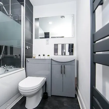 Floor 2 Bedroom Penthouse Μάντσεστερ