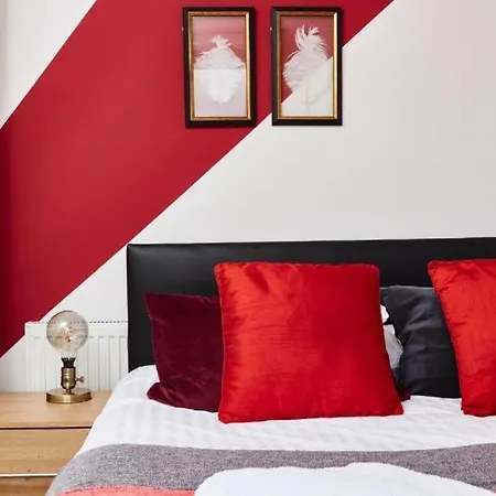 Appartement Large 4 Bed House Near Old Trafford - Parking *