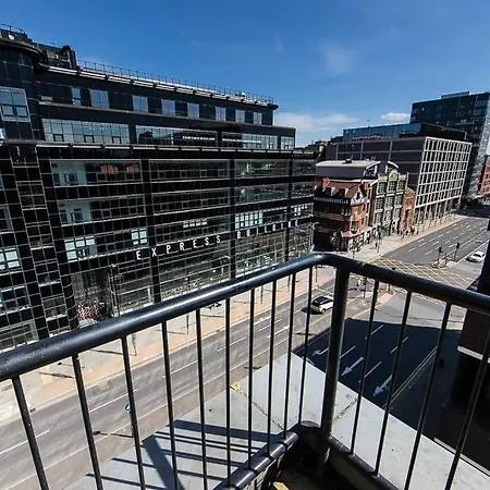 Διαμέρισμα Floor 2 Bedroom Penthouse Μάντσεστερ