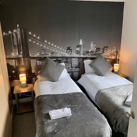 Contractor Stays By Furnished - Free Parking Apartment