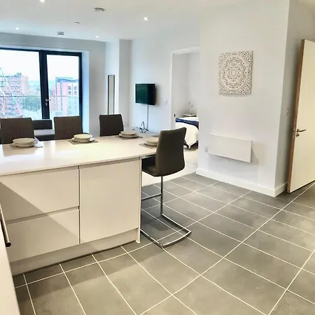 Luxury With Gym Apartment Manchester