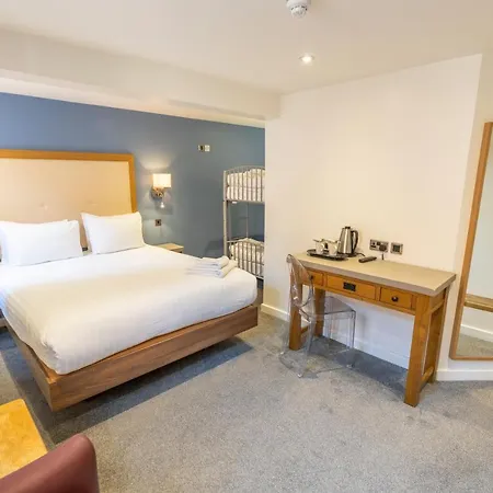 The Waterside And Leisure Club Hotel Manchester