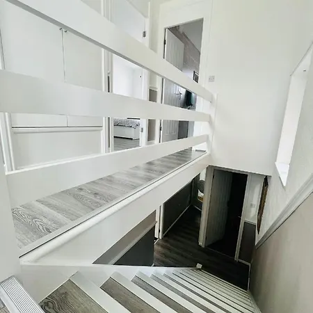 Quarto em Acomodações Particulares Allenby Walk Private In A 4 Bed Shared House