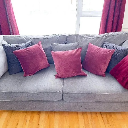 Apartmán Discover The Ruby Your Ultimate From Free Parking In Perfect For Long Or Short Stays Relocations And Contractors Private Parking Free Wifi Near Centre *