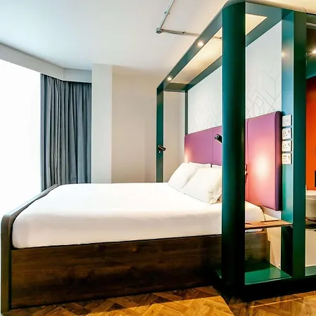 Отель Yotel Deansgate
