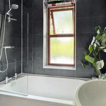 Beautiful Private In Levenshulme * Manchester