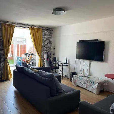 Cozy Near Centre Manchester
