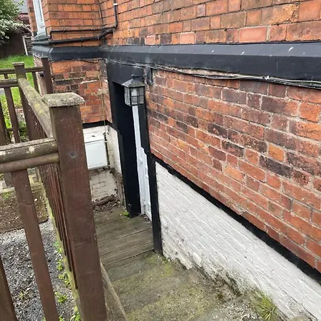 The Crescent, Flat 1 - Stockport, Lägenhet