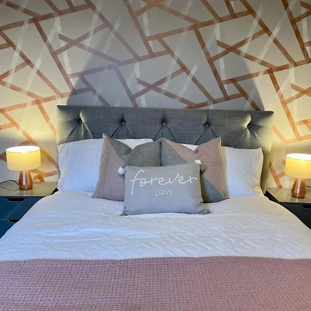 Pass The Keys Stylish Hidden Gem Near Media * Manchester