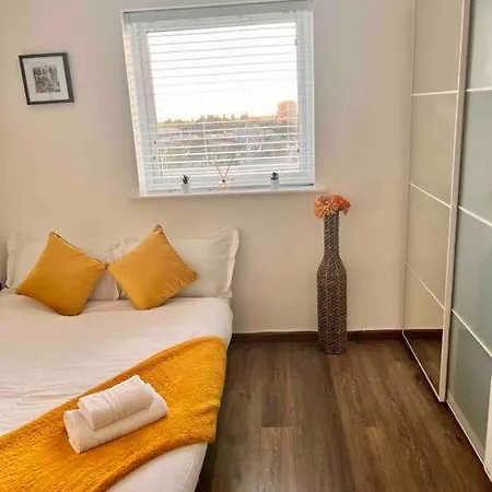 Deeluxe Apartment - Luxury 2 Bedroom Apartment