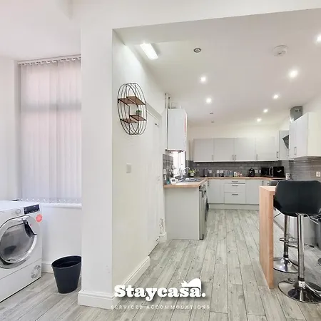 Gæstehus Bright 4 Bedroom House With Free Parking Manchester