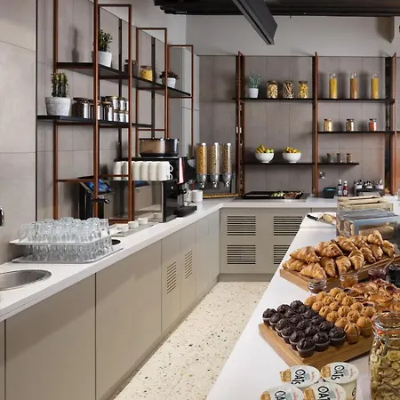 By Marriott Piccadilly 4*